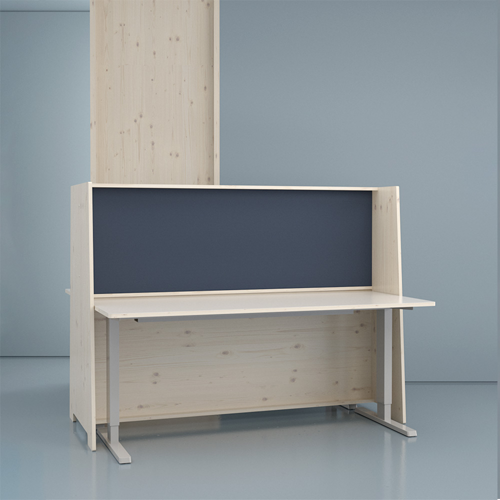 Poste de travail acouDesk140 11 Système de bureau isométrique acouOffice : gamme de produits comprenant des cabines individuelles, des cloisons de séparation, des postes de travail et des étagères pour plantes en bois naturel. L'élément d'angle acouCorner sert d'élément de raccordement.